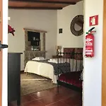 Casal Nogueiras, De Charme Agradáveis E Acolhedoras *