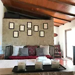 Casa de Férias Casal Nogueiras, De Charme Agradáveis E Acolhedoras Arrimal