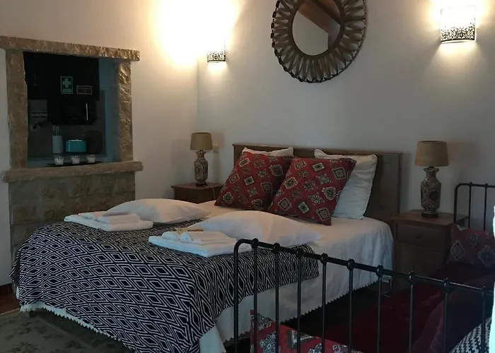 Casal Nogueiras, De Charme Agradaveis E Acolhedoras بيت للعطل