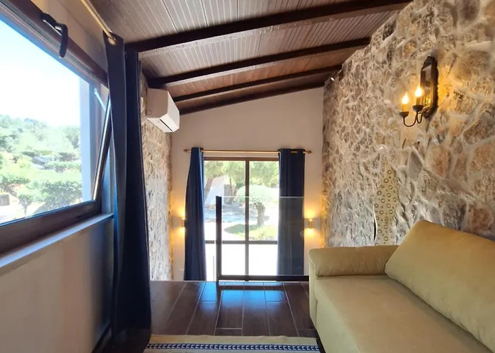 Casal Nogueiras, De Charme Agradaveis E Acolhedoras بيت للعطل